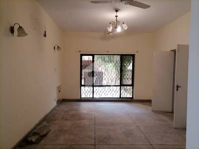 عسکری 5 عسکری,لاہور میں 3 کمروں کا 10 مرلہ فلیٹ 3.4 کروڑ میں برائے فروخت۔ عسکری 5 عسکری,لاہور میں 3 کمروں کا 10 مرلہ فلیٹ 3.4 کروڑ میں برائے فروخت۔
