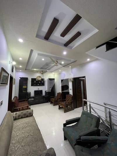 8 MARLA UPPER PORTION AVAILABLE FOR RENT IN MILITARY ACCOUNTS SOCIETY COLLEGE ROAD LAHORE