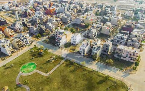 لیک سٹی ۔ سیکٹر ایم-3 ایکسٹینشن 1 لیک سٹی,رائیونڈ روڈ,لاہور میں 10 مرلہ رہائشی پلاٹ 2.35 کروڑ میں برائے فروخت۔ لیک سٹی ۔ سیکٹر ایم-3 ایکسٹینشن 1 لیک سٹی,رائیونڈ روڈ,لاہور میں 10 مرلہ رہائشی پلاٹ 2.35 کروڑ میں برائے فروخت۔