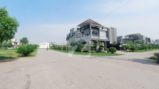 GOLDEN OPPORTUNITY 1 Kanal TOP LOCATION PLOT For Sale In AWT PHASE 2