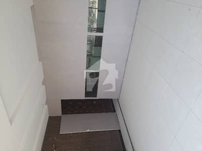 Commercial 2nd floor for rent