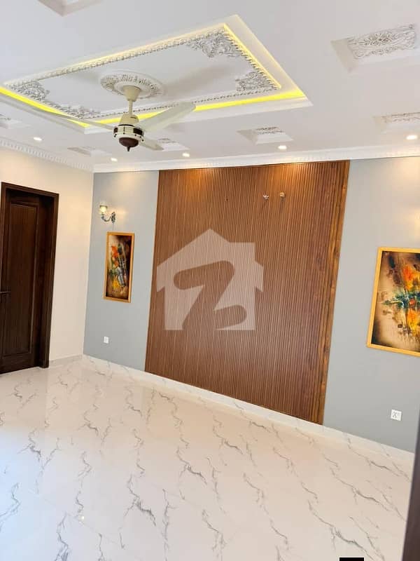 1 Kanal Commercial House For Rent 1 Kanal Commercial House For Rent
