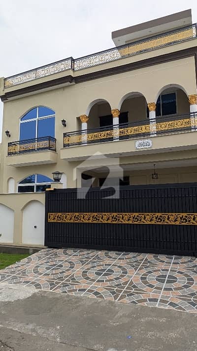 10marla Brand New luxury House For Sale