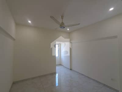 راحت کمرشل ایریا ڈی ایچ اے فیز 6,ڈی ایچ اے ڈیفینس,کراچی میں 3 کمروں کا 8 مرلہ فلیٹ 4.1 کروڑ میں برائے فروخت۔ راحت کمرشل ایریا ڈی ایچ اے فیز 6,ڈی ایچ اے ڈیفینس,کراچی میں 3 کمروں کا 8 مرلہ فلیٹ 4.1 کروڑ میں برائے فروخت۔
