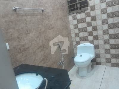 1 Kanal Upper portion available for rent wapda Town ph1 block k1