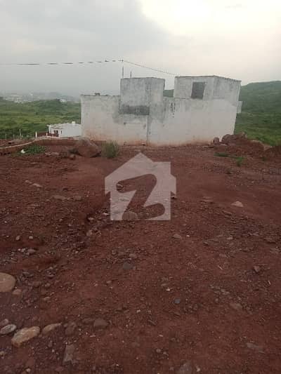 5 Marla Plot Available Near 3 Kilometer Imran Khan House