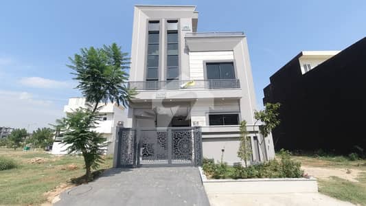 فیصل مارگلہ سٹی بی ۔ 17,اسلام آباد میں 3 کمروں کا 5 مرلہ مکان 2.8 کروڑ میں برائے فروخت۔