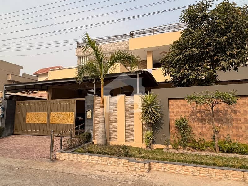 VIP CORNER 1 Kanal House For Sale At F4 Phase 6 VIP CORNER 1 Kanal House For Sale At F4 Phase 6