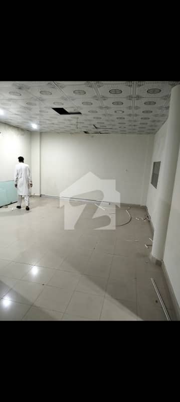 Office Available For Rent At Sussan Road Faisalabad Office Available For Rent At Sussan Road Faisalabad