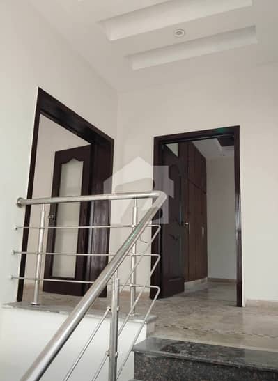 paragon city Lahore Barki road 11 m house for rent near park comm masjid school with gass