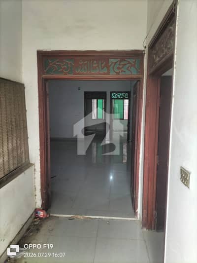 3 BED DD, Upper Portion Available on Rent Prime Location Of Gulistan e Jauhar Block 3