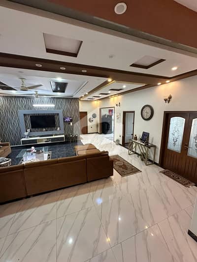 230 square yards 3 side corner house for sale leased