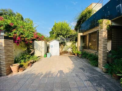 FOR RENT Luxury Furnished 2-Beds Upper Portion With Margla ViewF_6/1