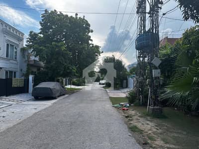 10 marla slightly used house for sale in Defence phase 3