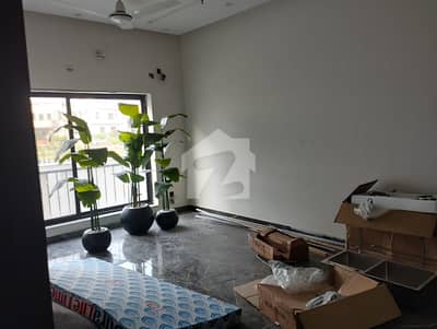 1 KANAL HOUSE AVAILABLE FOR RENT