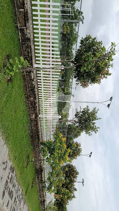 1 kanal ParkFace Plot Near Macdonald For Sale