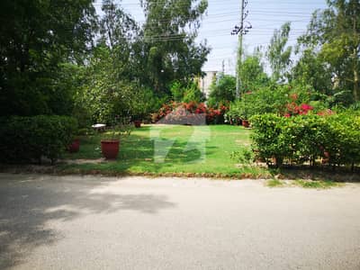 خیابان امین - بلاک ایم خیابانِ امین,لاہور میں 10 مرلہ رہائشی پلاٹ 1.1 کروڑ میں برائے فروخت۔ خیابان امین - بلاک ایم خیابانِ امین,لاہور میں 10 مرلہ رہائشی پلاٹ 1.1 کروڑ میں برائے فروخت۔