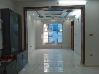 6 MARLA BRAND NEW UPPER PORTION AVAILABLE FOR RENT IN I-11/2