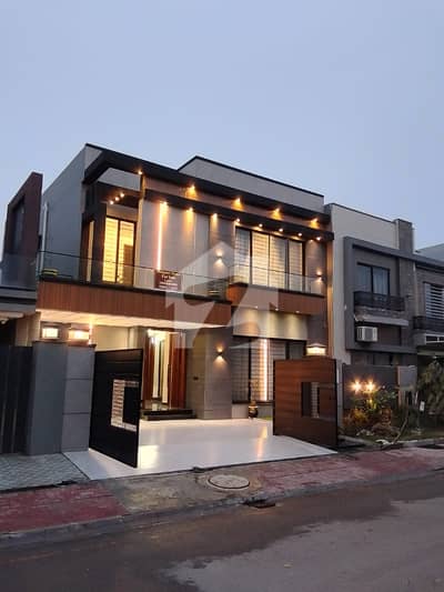 10 Marla House for Sale in Jasmine Block Bahria Town Lahore