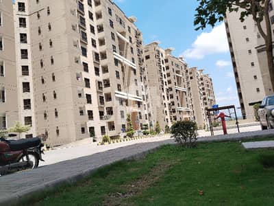 عسکری ٹاور 3 ڈی ایچ اے ڈیفینس فیز 5,ڈی ایچ اے ڈیفینس,اسلام آباد میں 3 کمروں کا 13 مرلہ فلیٹ 3.5 کروڑ میں برائے فروخت۔