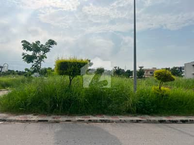 ڈی ایچ اے فیز 5 - سیکٹر اے ڈی ایچ اے ڈیفینس فیز 5,ڈی ایچ اے ڈیفینس,اسلام آباد میں 1 کنال رہائشی پلاٹ 4.5 کروڑ میں برائے فروخت۔ ڈی ایچ اے فیز 5 - سیکٹر اے ڈی ایچ اے ڈیفینس فیز 5,ڈی ایچ اے ڈیفینس,اسلام آباد میں 1 کنال رہائشی پلاٹ 4.5 کروڑ میں برائے فروخت۔