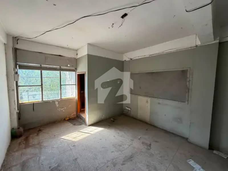 صدر راولپنڈی میں 1 مرلہ Studio دفتر 60.0 ہزار میں کرایہ پر دستیاب ہے۔ صدر راولپنڈی میں 1 مرلہ Studio دفتر 60.0 ہزار میں کرایہ پر دستیاب ہے۔