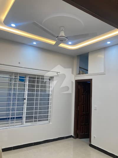 25x40 Upper Portion For Rent Ideal location I-11/2