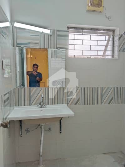 1 Kanal Beautiful Upper Portion For Rent In New Super Town