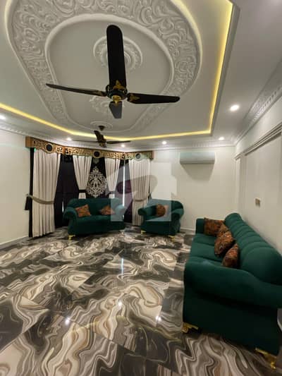 5 MARLA BEAUTIFUL HOUSE AVAILABLE FOR SELL IN HOT LOCATION