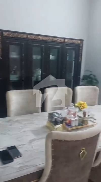 گلشنِ اقبال - بلاک 5 گلشنِ اقبال,گلشنِ اقبال ٹاؤن,کراچی میں 6 کمروں کا 10 مرلہ فارم ہاؤس 6.5 کروڑ میں برائے فروخت۔