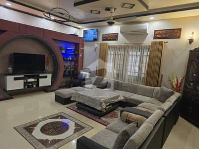 300 Yard Banglow For Sale Phase 4 Prime Location