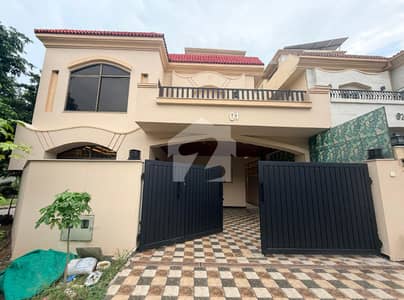 Prime Corner Sector C1 10 Marla House Available For Sale Prime Corner Sector C1 10 Marla House Available For Sale