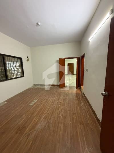 400 Square Yards Upper Portion In Gulshan-e-Iqbal - Block 13/D-1 Is Best Option