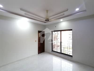 A Upper Portion Of 8 Marla In Low Cost - Block C