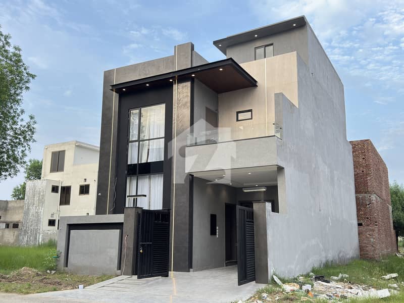 5.5 Marla Modern House For Sale 5.5 Marla Modern House For Sale