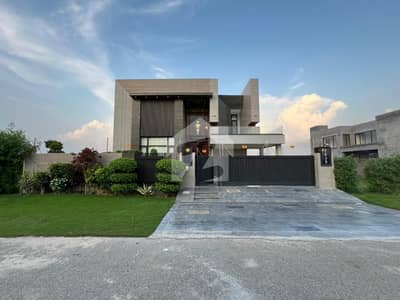 1 Kanal Luxary House For Sale In DHA Phase 8 1 Kanal Luxary House For Sale In DHA Phase 8