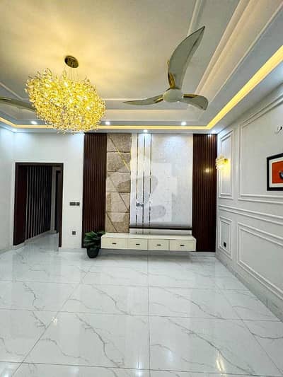 10 Marla most luxurious House available for Rent Basemint with Double story 10 Marla most luxurious House available for Rent Basemint with Double story
