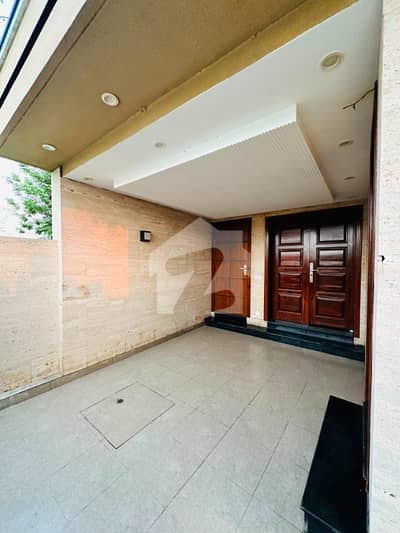 5 MARLA FULL HOUSE FOR RENT IN AA BLOCK BAHRIA TOWN LAHORE