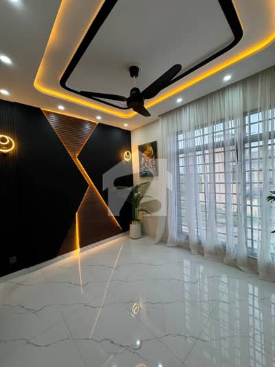 5 MARLA LUXURY MODERN STYLE HOUSE AVAILABLE FOR SALE BAHRIA TOWN LHR