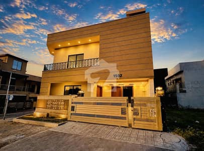 بحریہ ٹاؤن فیز 8 ۔ سفاری ویلی بحریہ ٹاؤن فیز 8,بحریہ ٹاؤن راولپنڈی,راولپنڈی میں 5 کمروں کا 7 مرلہ مکان 2.65 کروڑ میں برائے فروخت۔ بحریہ ٹاؤن فیز 8 ۔ سفاری ویلی بحریہ ٹاؤن فیز 8,بحریہ ٹاؤن راولپنڈی,راولپنڈی میں 5 کمروں کا 7 مرلہ مکان 2.65 کروڑ میں برائے فروخت۔