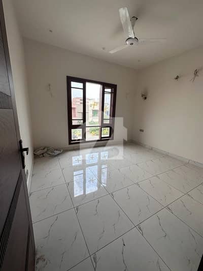 100 Yd Bungalow Available For Sell Like New