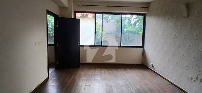Luxury One Bed Apartment un Furnished Available For Sale in Gulberg Lahore