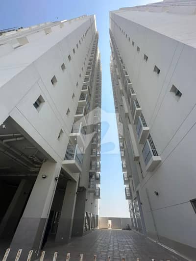 3 Bed Lounge Flat In Lucky One Mall With Storage, Pool, Parking, 24/7 Electricity Water
