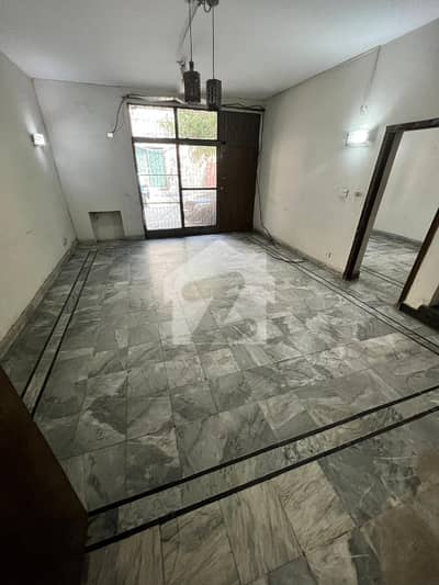 5 Marla Town House Available For Rent In Main Cantt.
