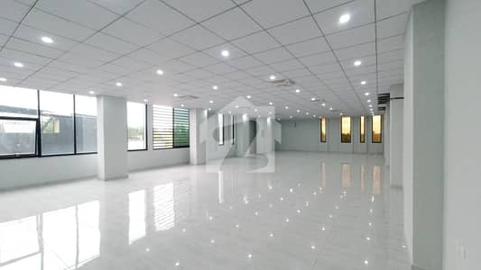G-9/4 Size 40x80 INT Center New Building Triple Story Commercial Plaza