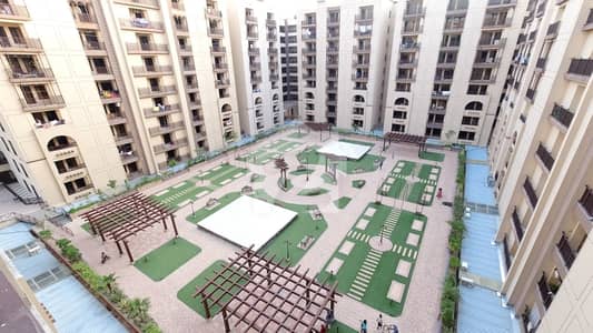 3 Bed Gold Apartment In The Galleria Mall & Apartments For Sale