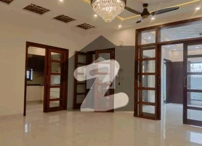 بحریہ ٹاؤن سیکٹر ای بحریہ ٹاؤن,لاہور میں 3 کمروں کا 5 مرلہ مکان 1.85 کروڑ میں برائے فروخت۔ بحریہ ٹاؤن سیکٹر ای بحریہ ٹاؤن,لاہور میں 3 کمروں کا 5 مرلہ مکان 1.85 کروڑ میں برائے فروخت۔