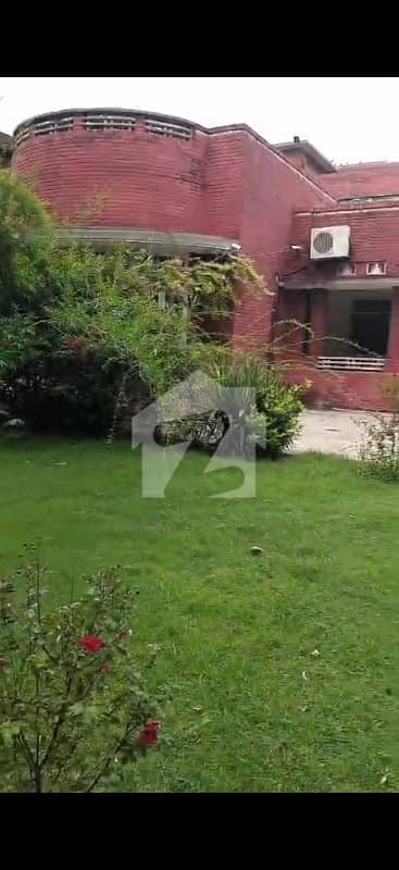 گارڈن ٹاؤن - بابر بلاک گارڈن ٹاؤن,لاہور میں 13 کنال رہائشی پلاٹ 8.0 کروڑ میں برائے فروخت۔