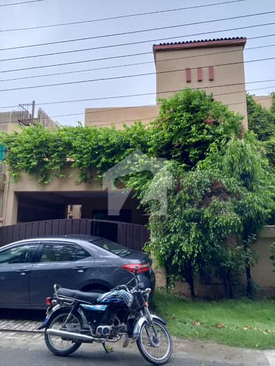 10 Marla 5 Bed House For Sale In Askari 10 , Lahore Cantt 10 Marla 5 Bed House For Sale In Askari 10 , Lahore Cantt