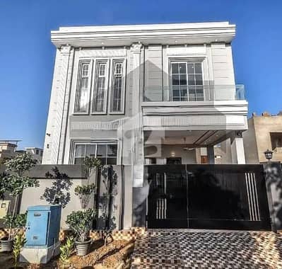 DHA 9 TOWN 5 MARLA FULL HOUSE FOR RENT